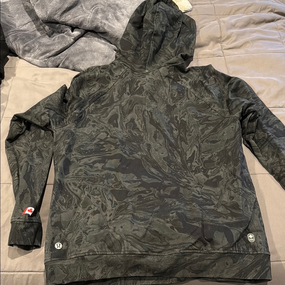 RARE lululemon Team Canada camo CitySweat Hoodie - Picture 5 of 5